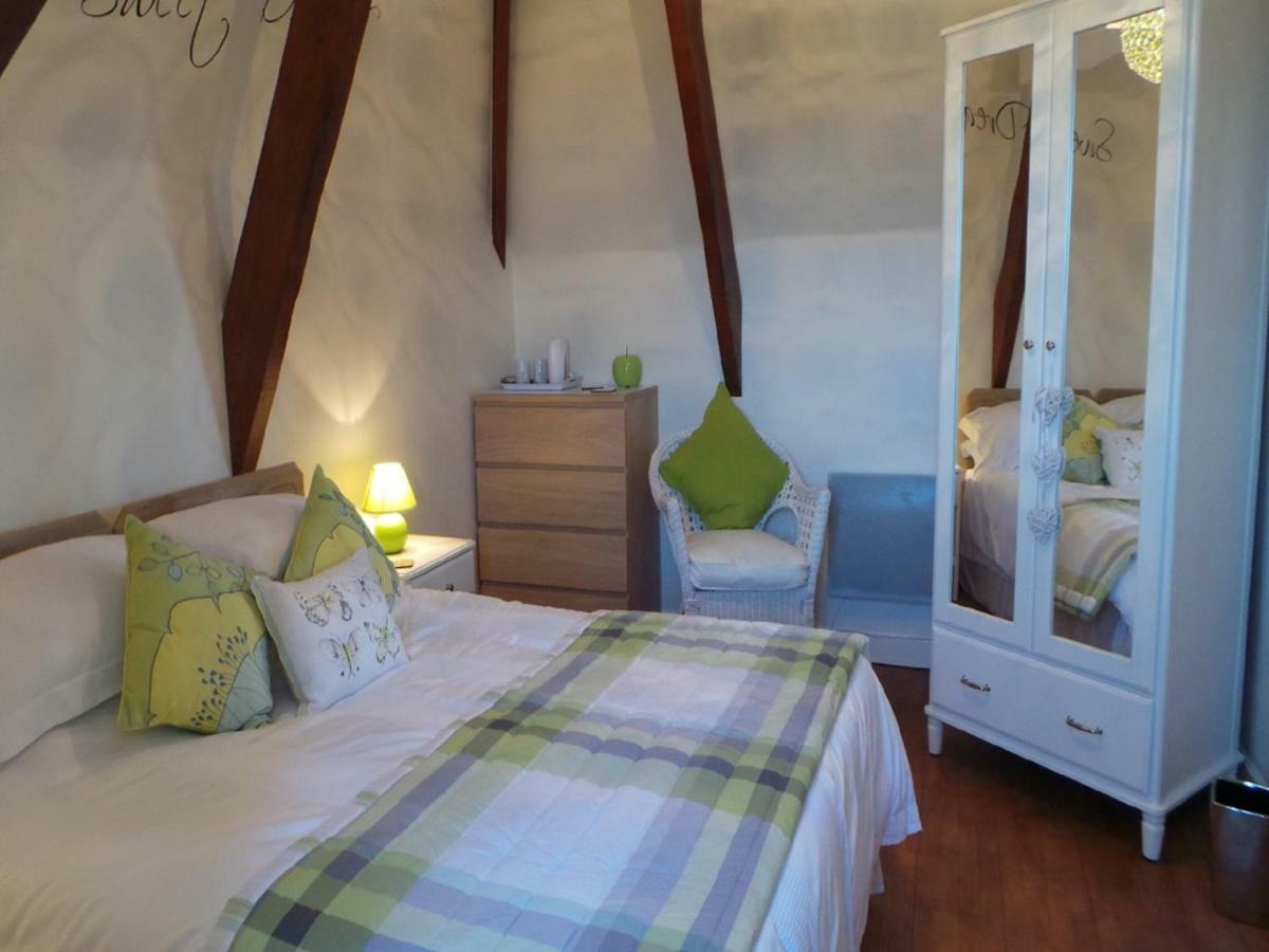 Bed and Breakfast Le Montaigne Saint-Alvere Экстерьер фото
