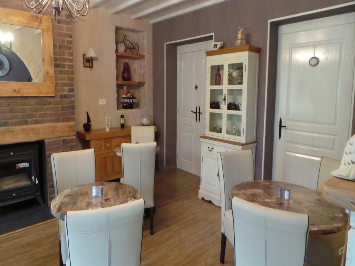 Bed and Breakfast Le Montaigne Saint-Alvere Экстерьер фото
