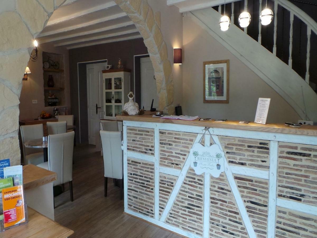Bed and Breakfast Le Montaigne Saint-Alvere Экстерьер фото
